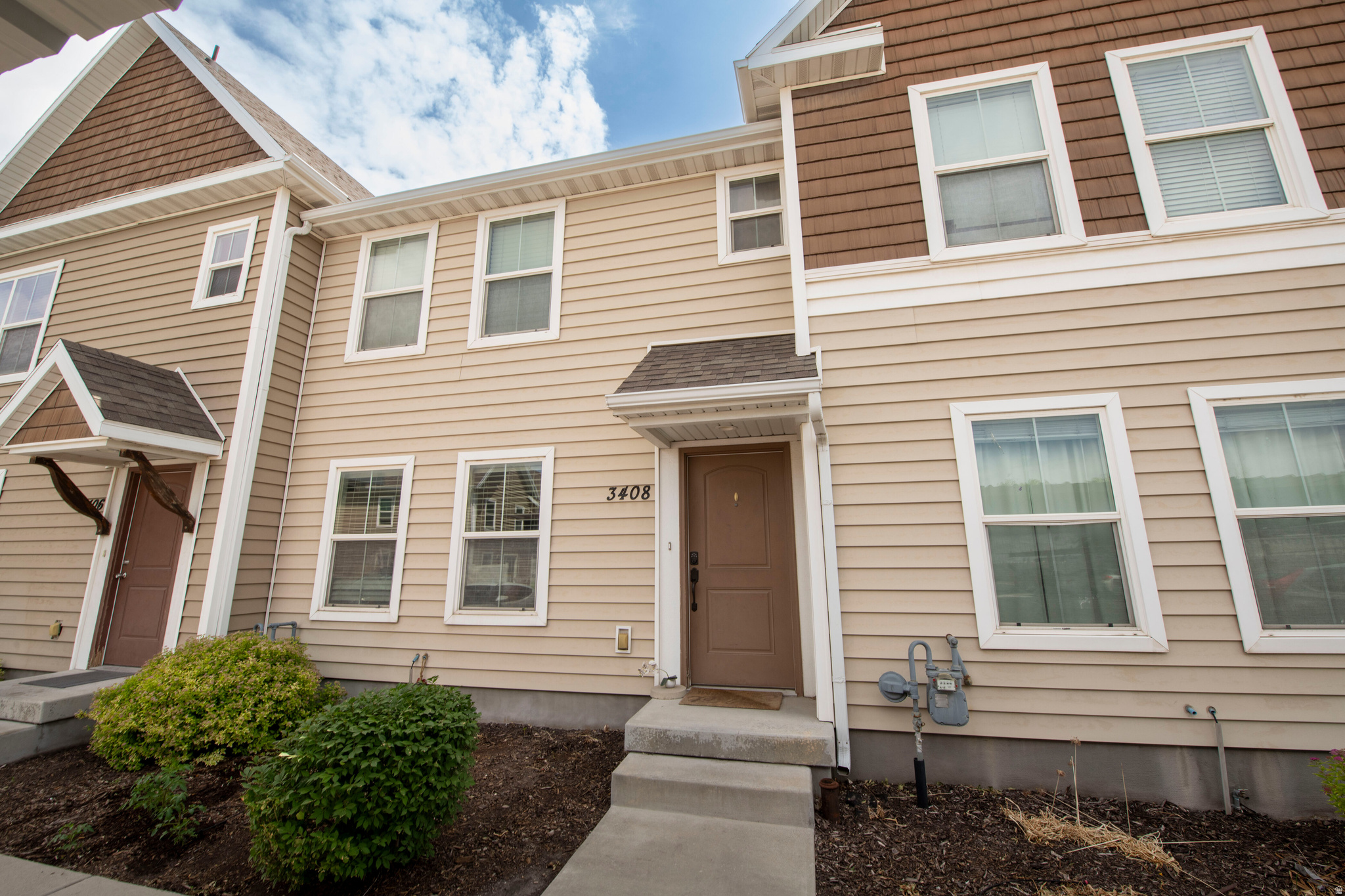 HUNTLY MANOR - - Residential