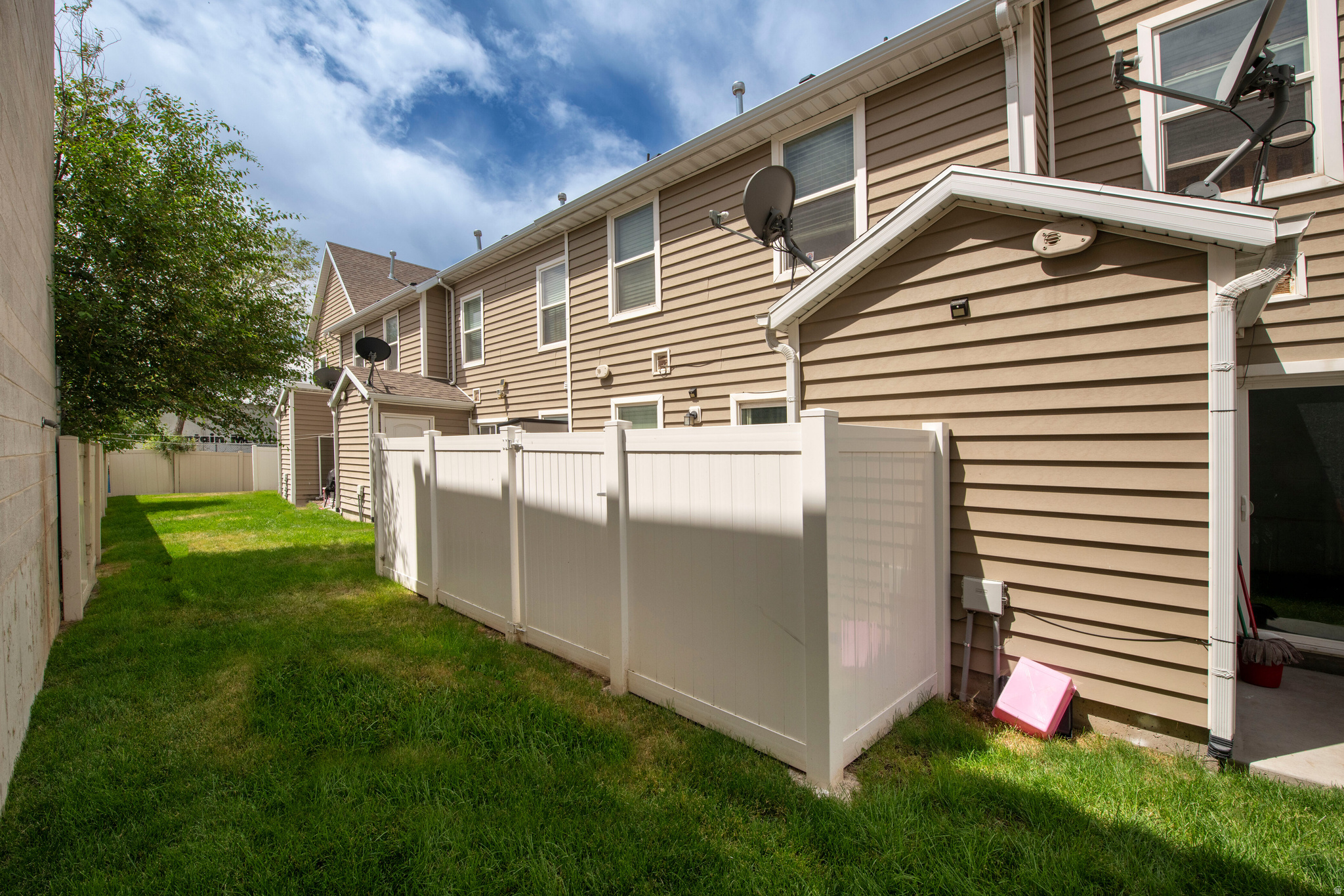 HUNTLY MANOR - - Residential