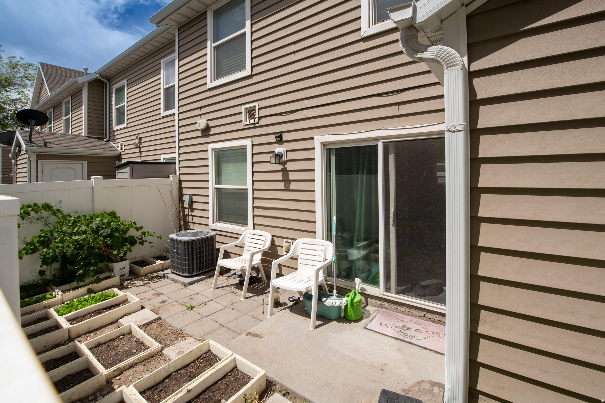 HUNTLY MANOR - - Residential