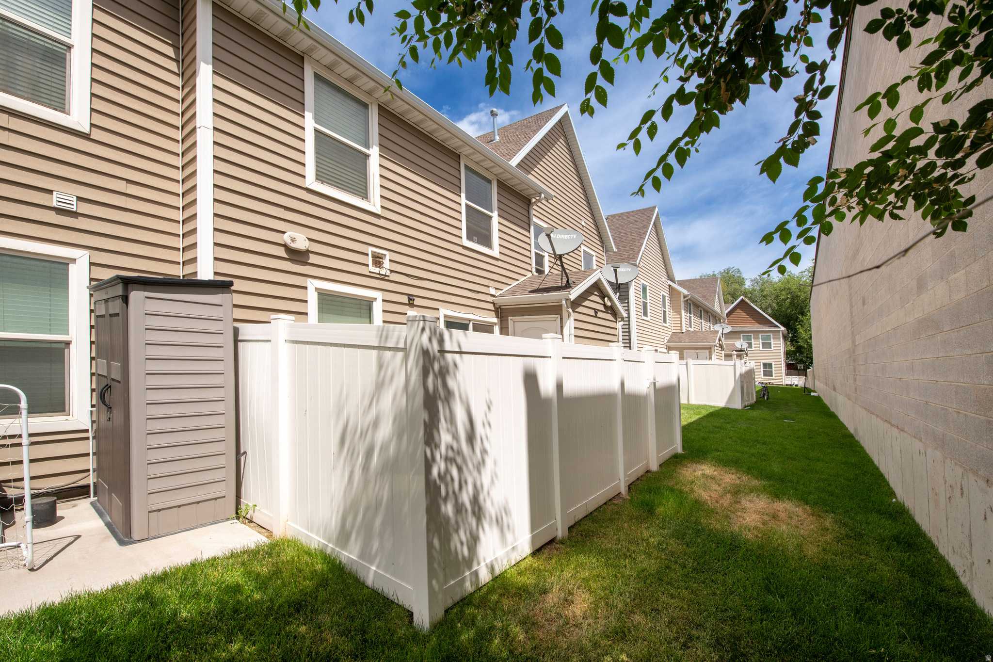 HUNTLY MANOR - - Residential