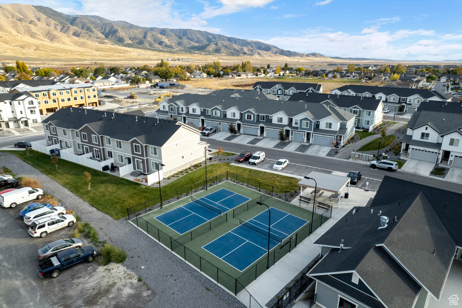 EAGLE POINT TOWNHOME - Residential