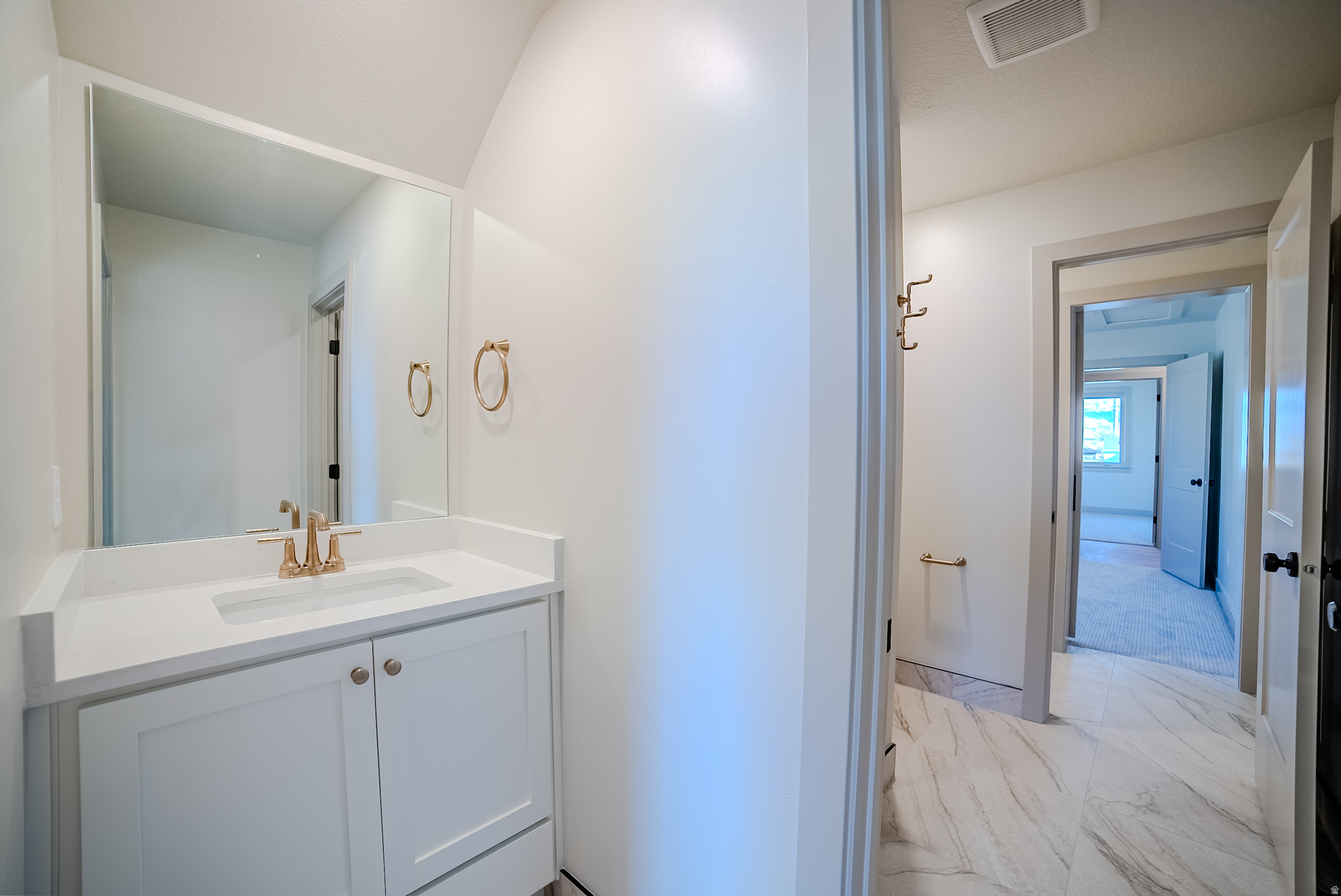 MADISON MEADOWS - Residential