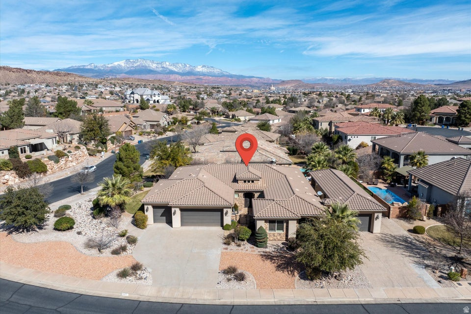 KNOLLS AT LITTLE VALLEY 3 - Residential