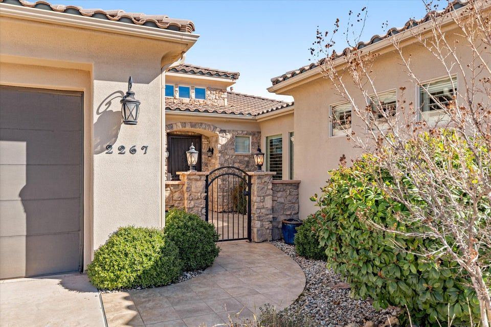 KNOLLS AT LITTLE VALLEY 3 - Residential