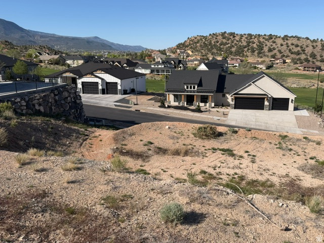 CANYON RIDGE - Land