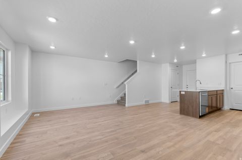 Tiny photo for 1876 E ALBION DR, Salem, UT 84653 (MLS # 2144246)