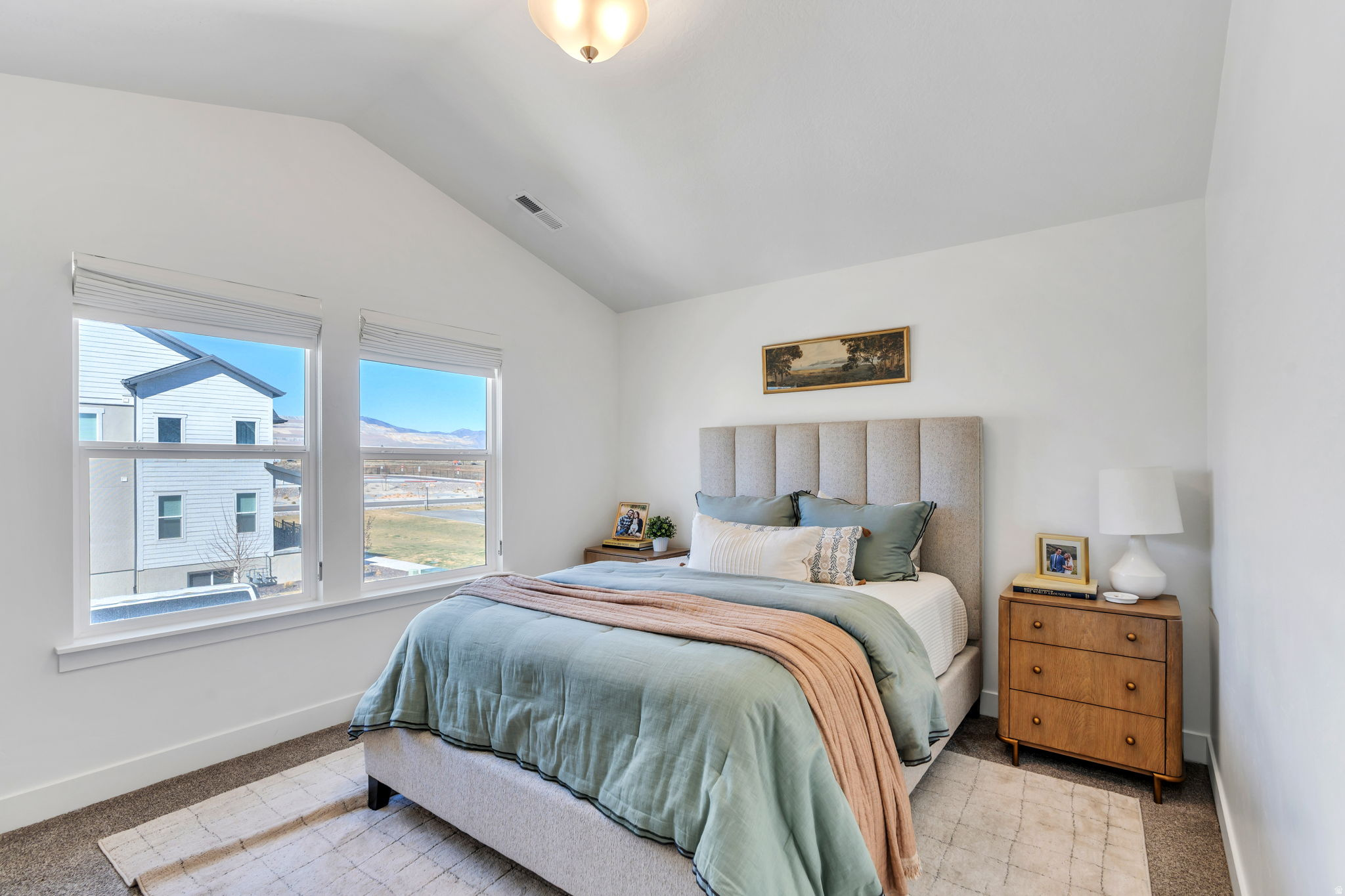 MOUNTAIN RIDGE - Residential