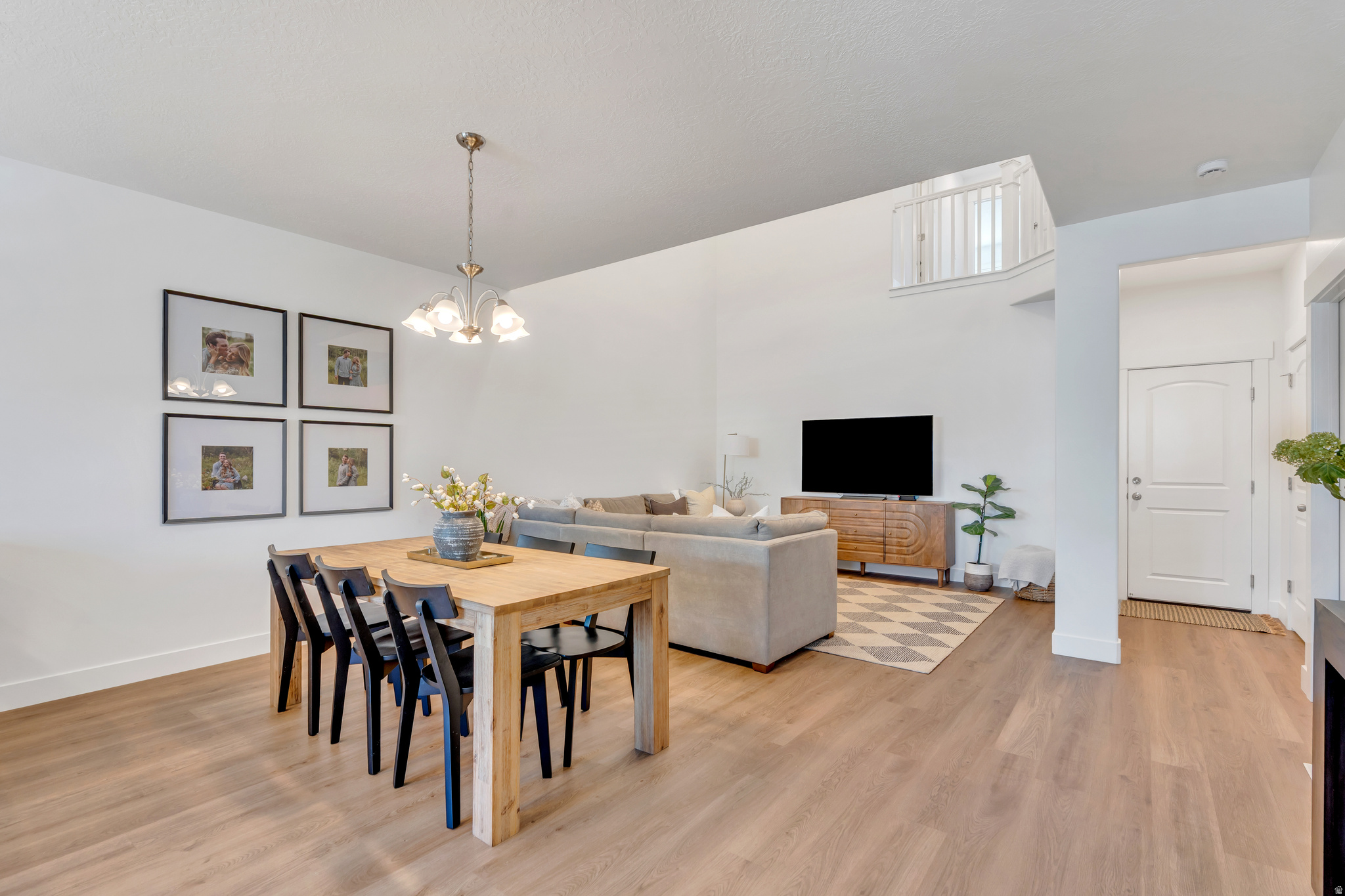 MOUNTAIN RIDGE - Residential