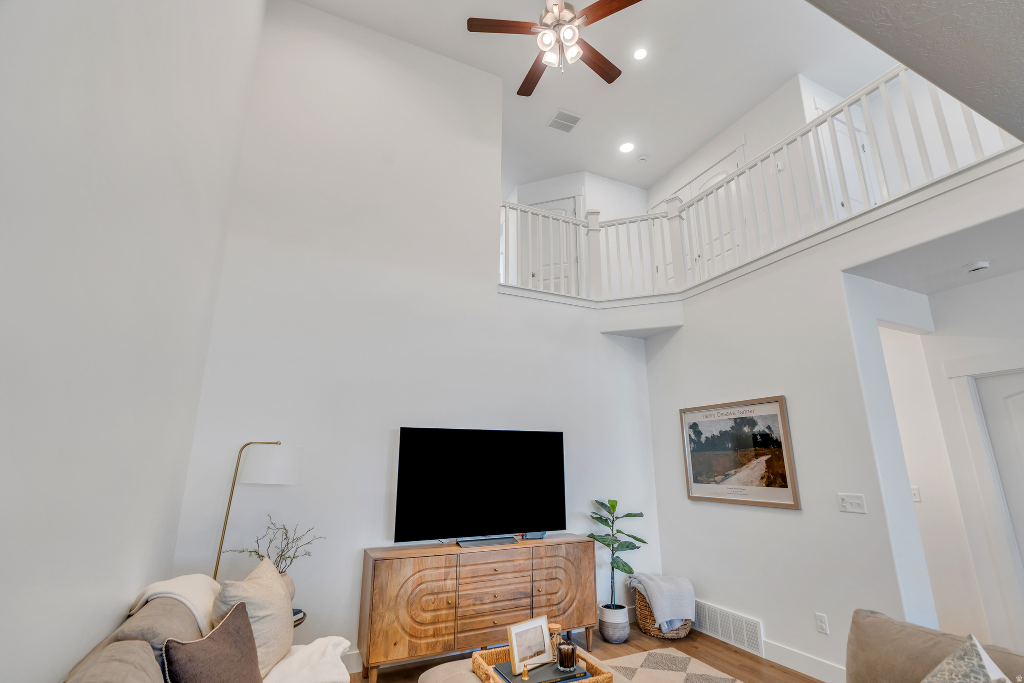 MOUNTAIN RIDGE - Residential