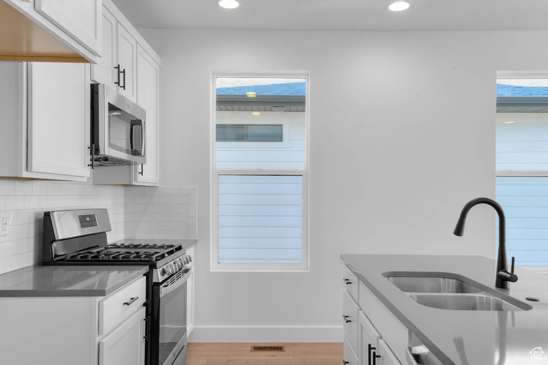 HOLBROOK PLACE E VILLAS 603 - Residential