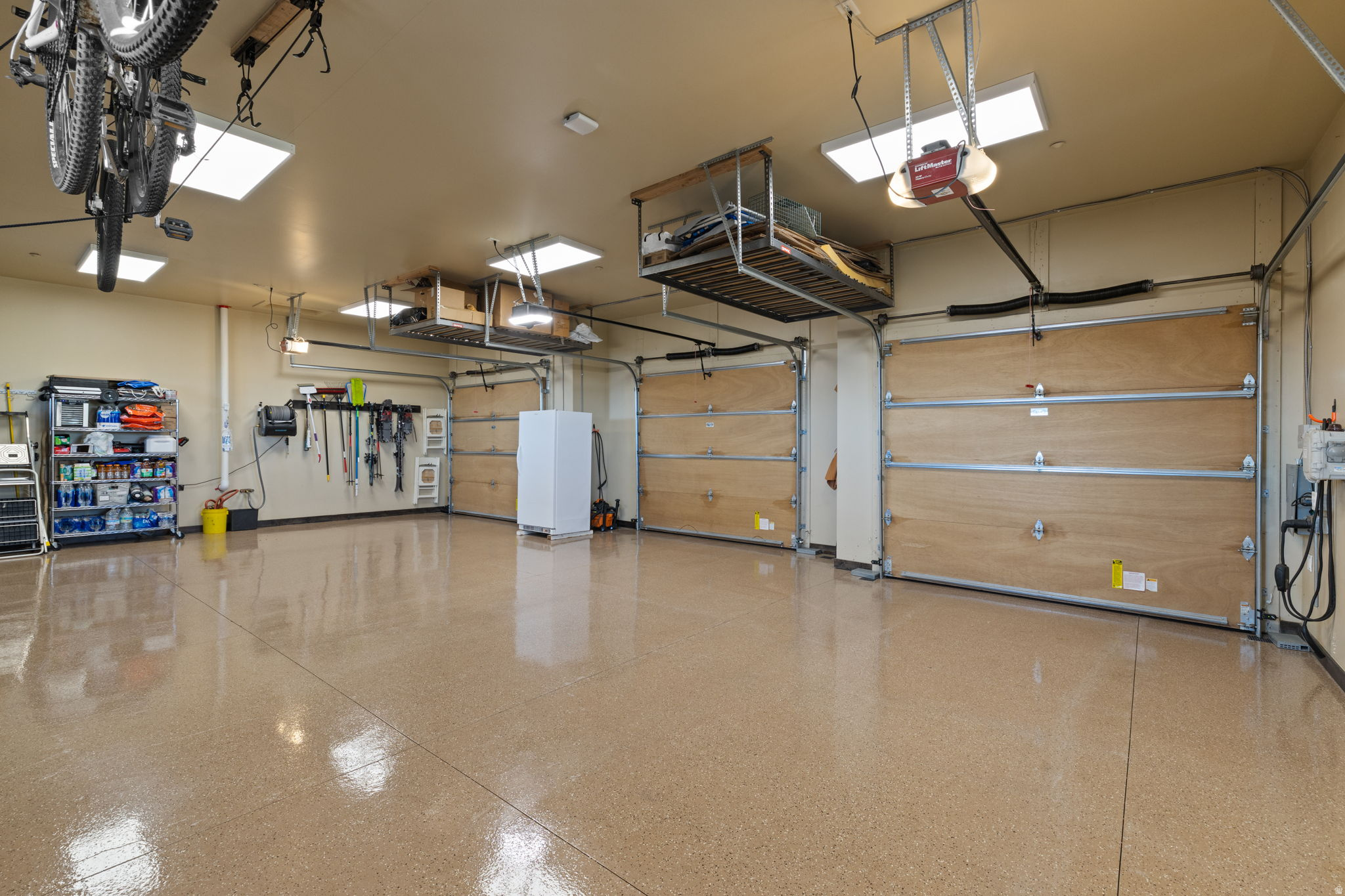 TUHAYE - Residential