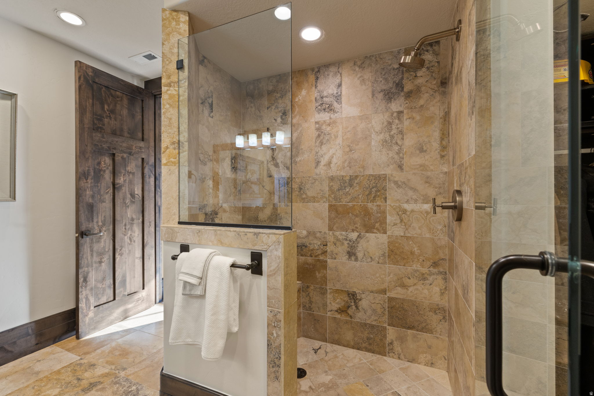 TUHAYE - Residential