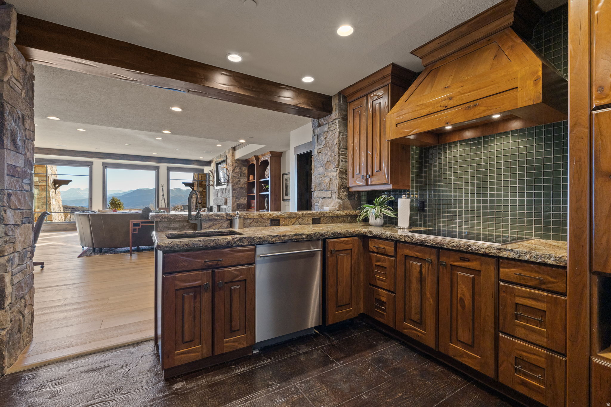 TUHAYE - Residential