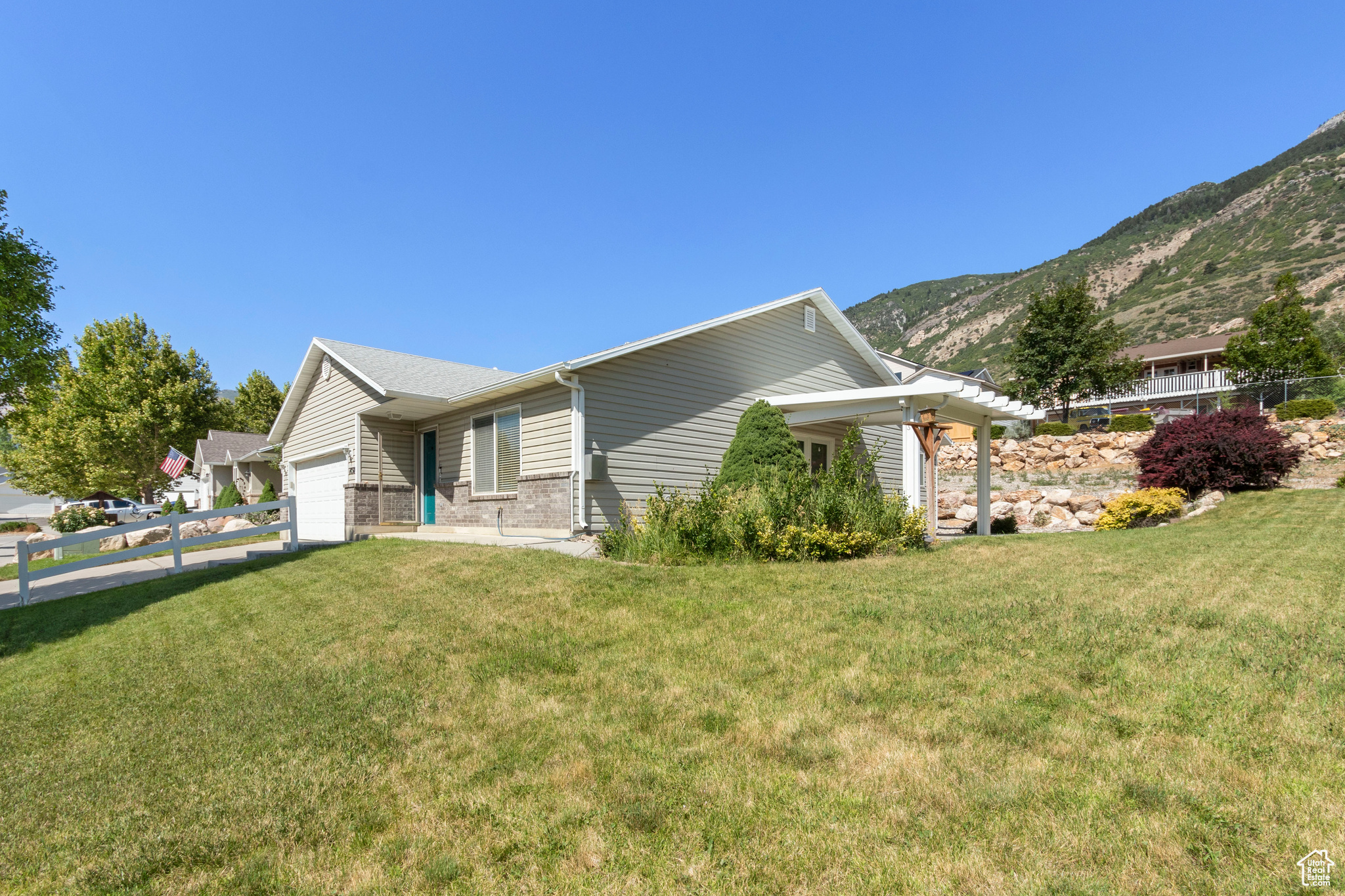 MOUNTAIN RIDGE PHASE - Residential