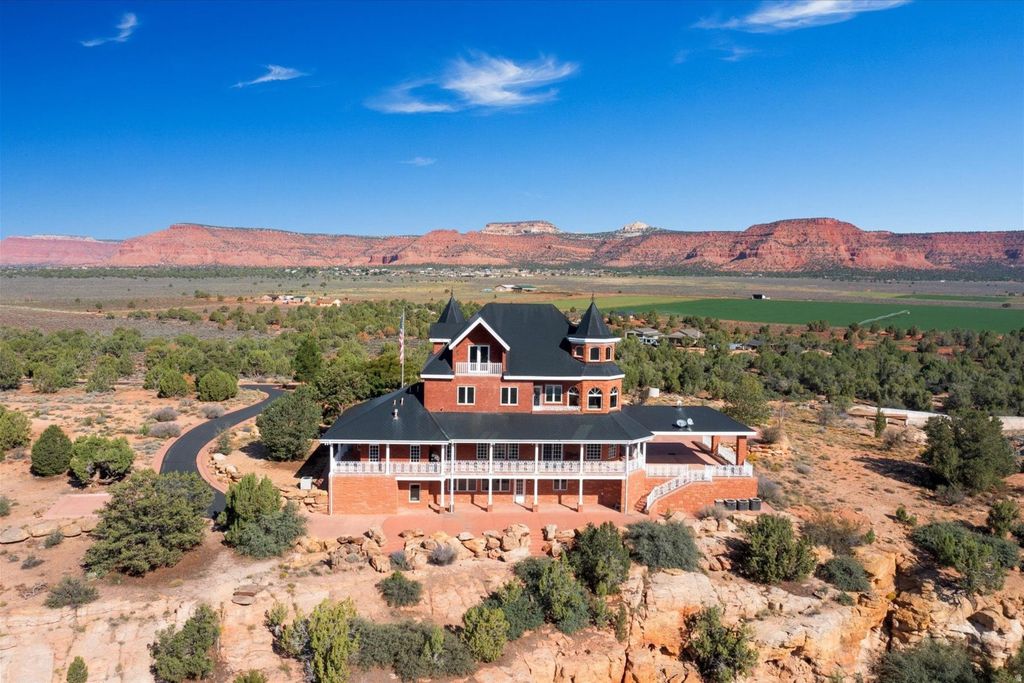 Photo of 5615 E EIGHT MILE GAP RD, Kanab, UT 84741 (MLS # 2142037)