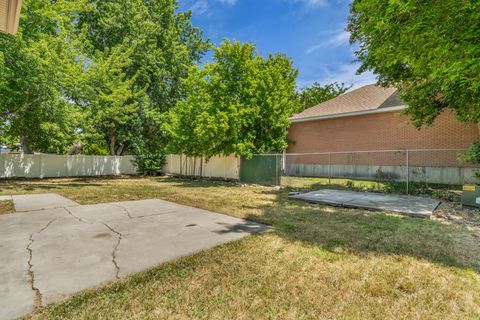 Tiny photo for 759 S PITFORD DR W, Centerville, UT 84014 (MLS # 2169574)