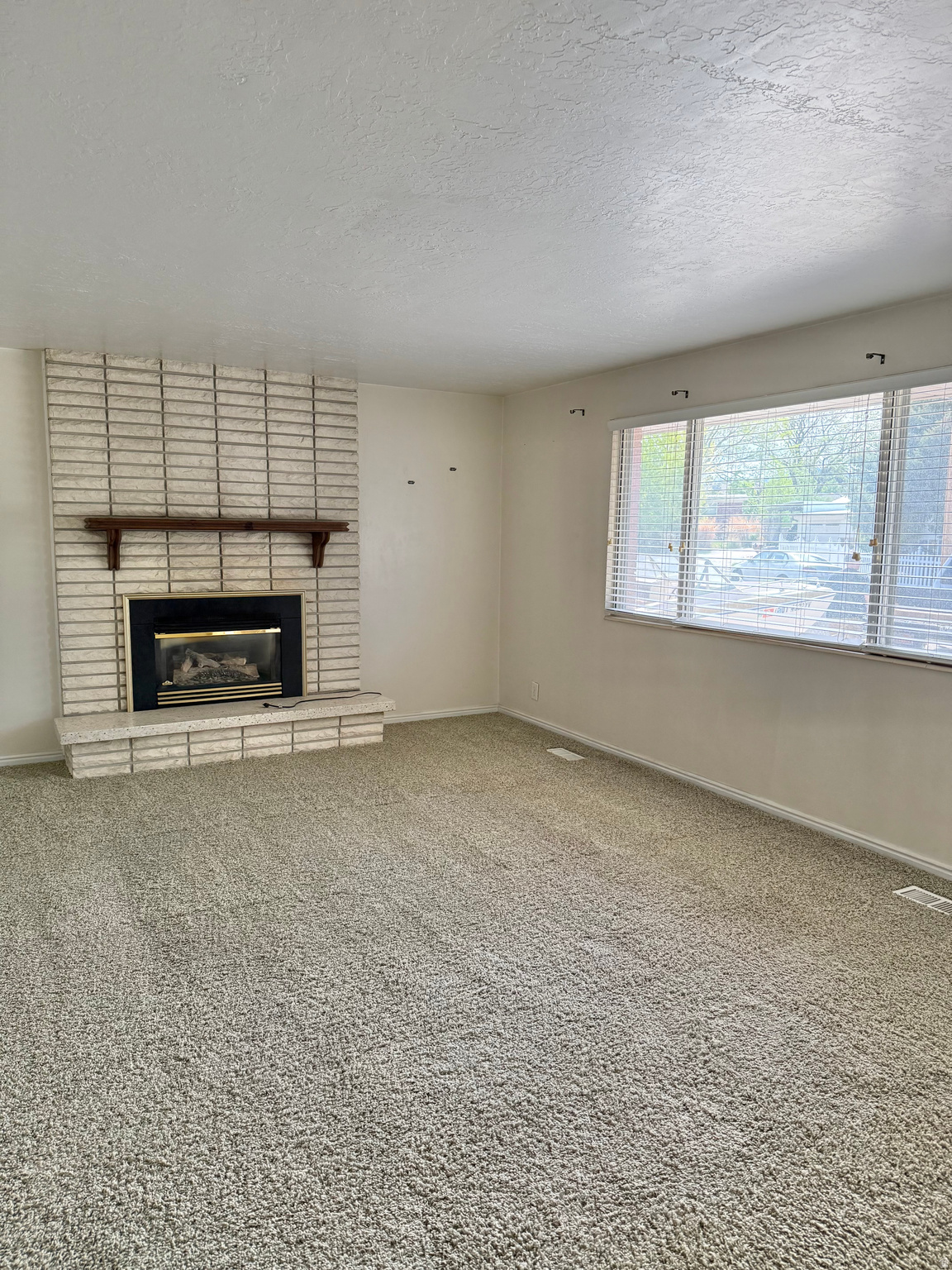 FAIRLANE HEIGHTS - Residential