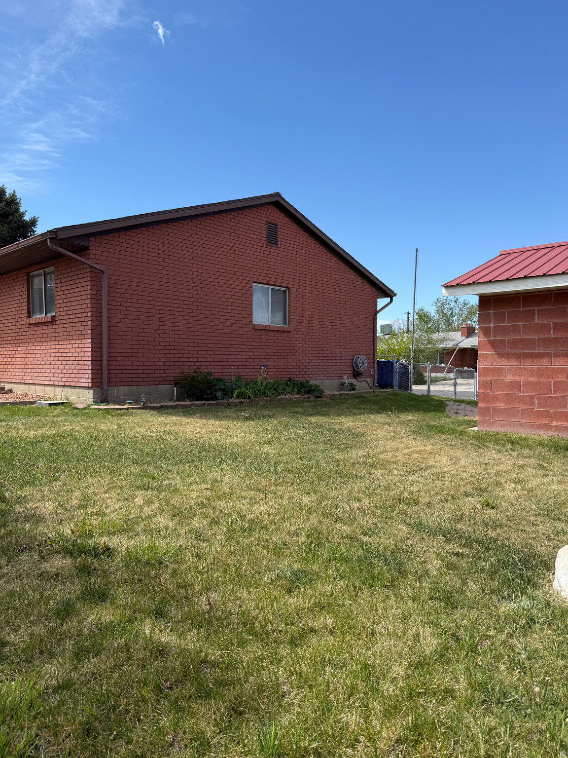 FAIRLANE HEIGHTS - Residential