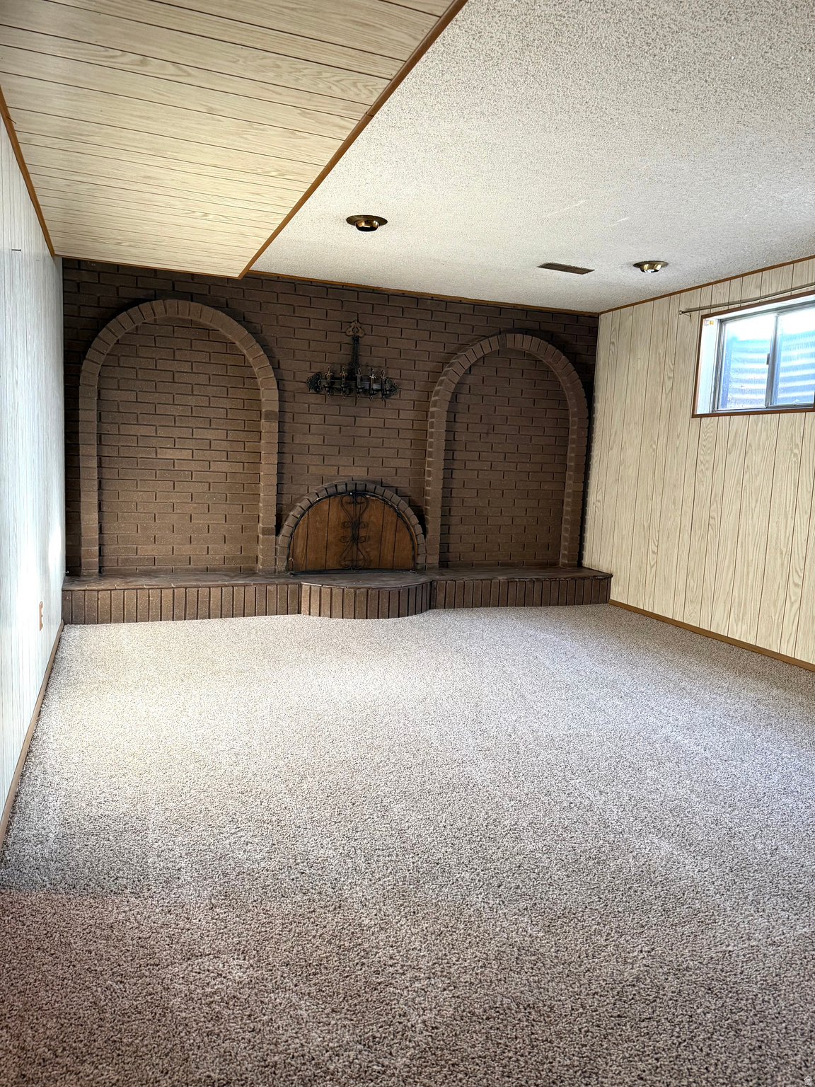 FAIRLANE HEIGHTS - Residential