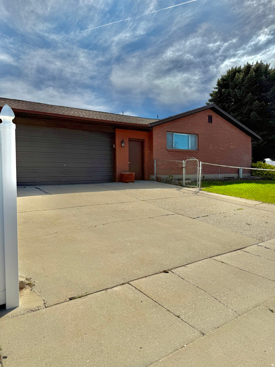 FAIRLANE HEIGHTS - Residential