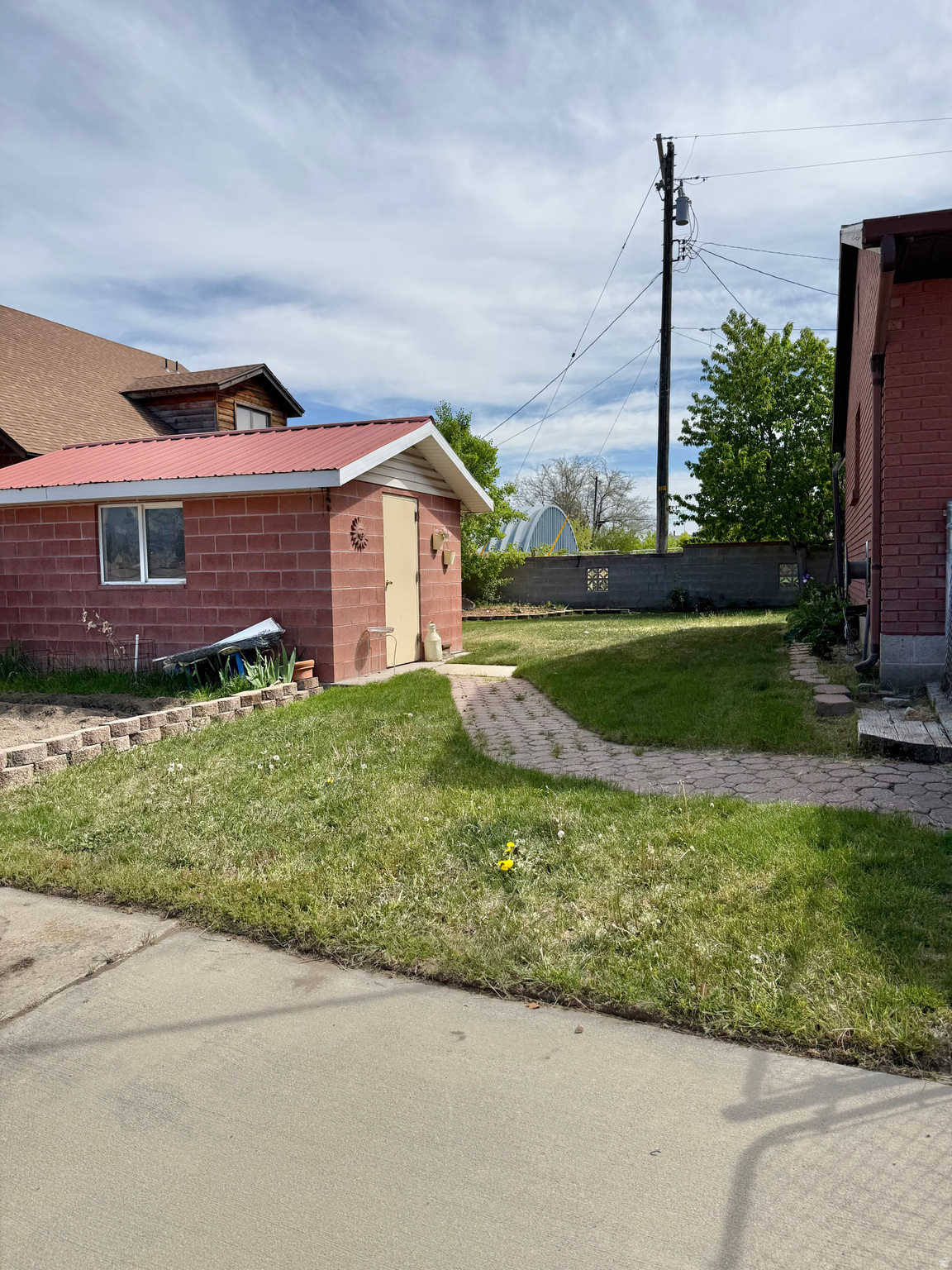 FAIRLANE HEIGHTS - Residential