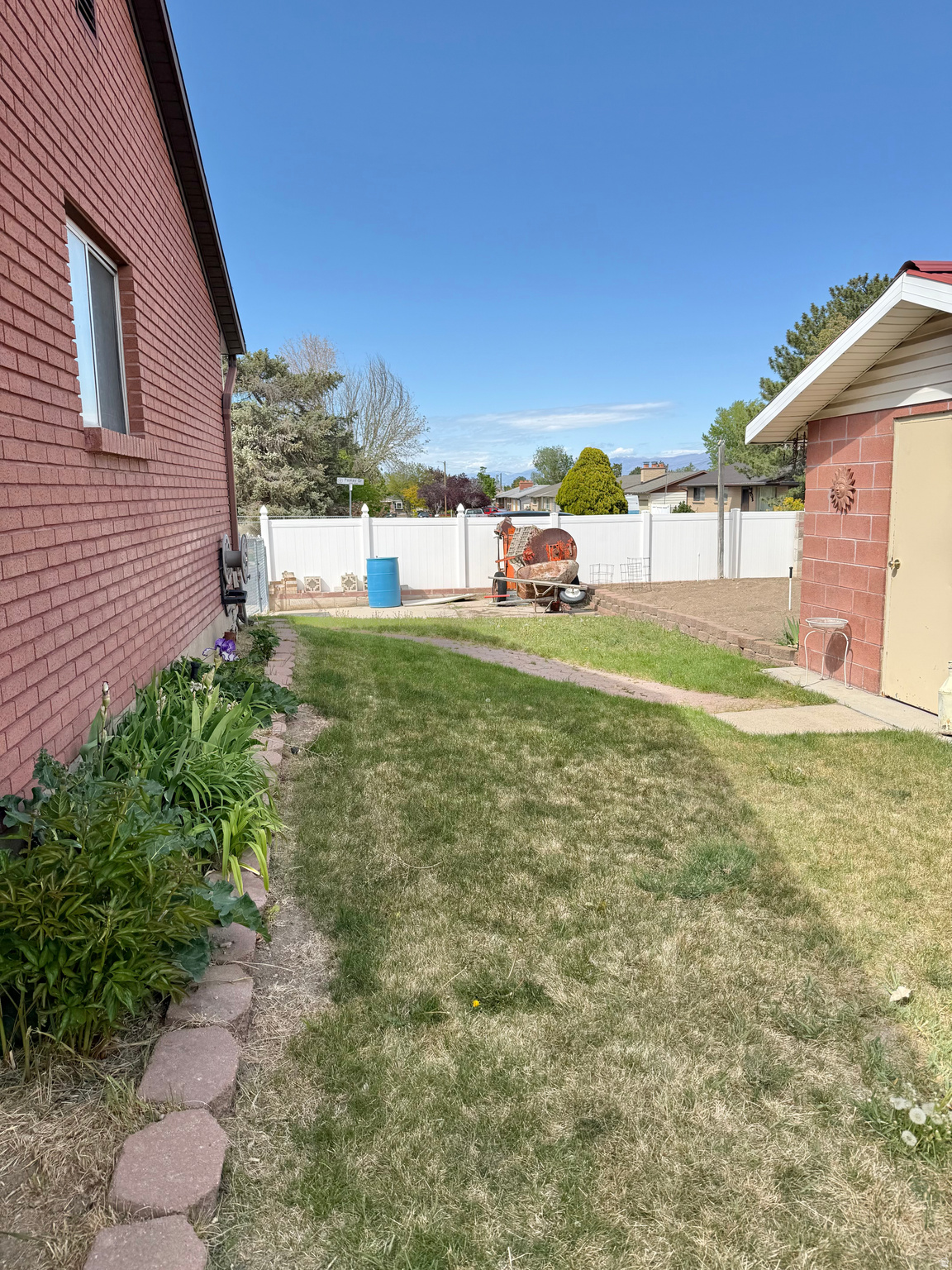 FAIRLANE HEIGHTS - Residential