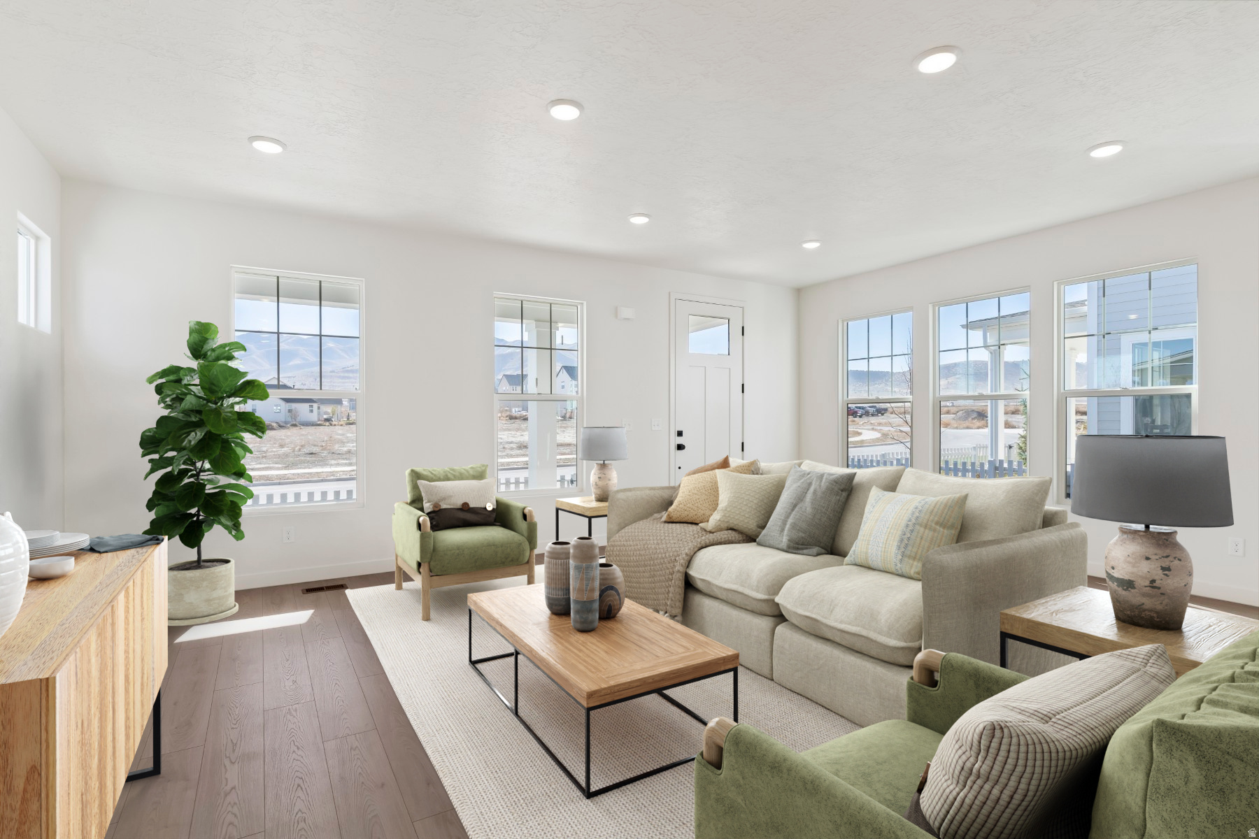 BEACON POINTE - Residential