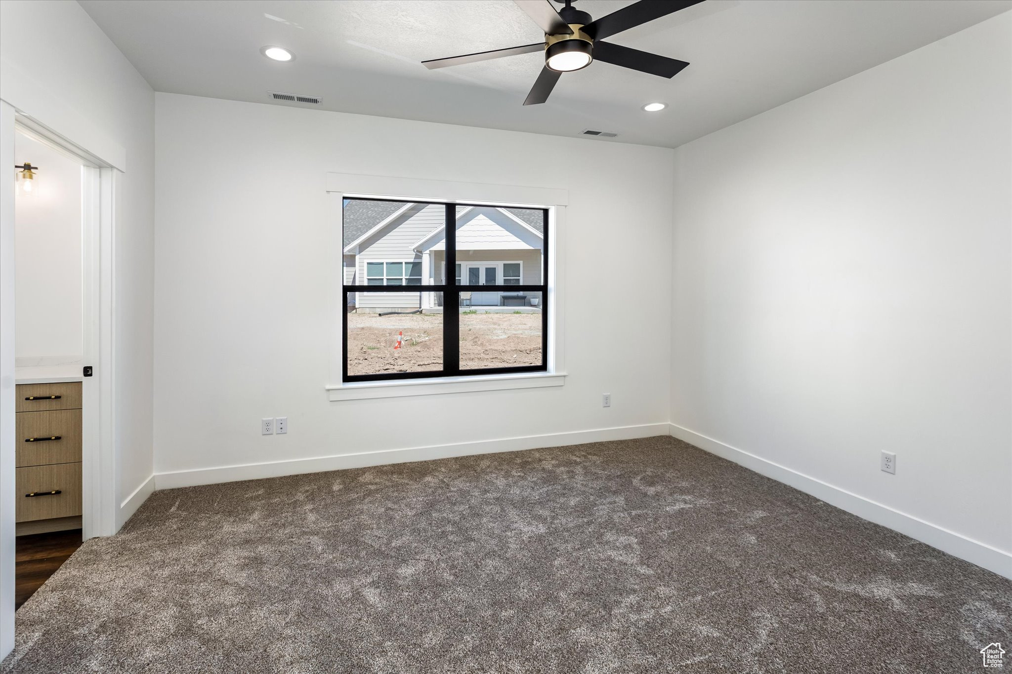COUNTRY CLUB ESTATES - Residential