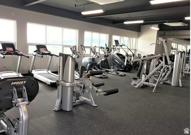 TRAVERSE MOUNTAIN - Land