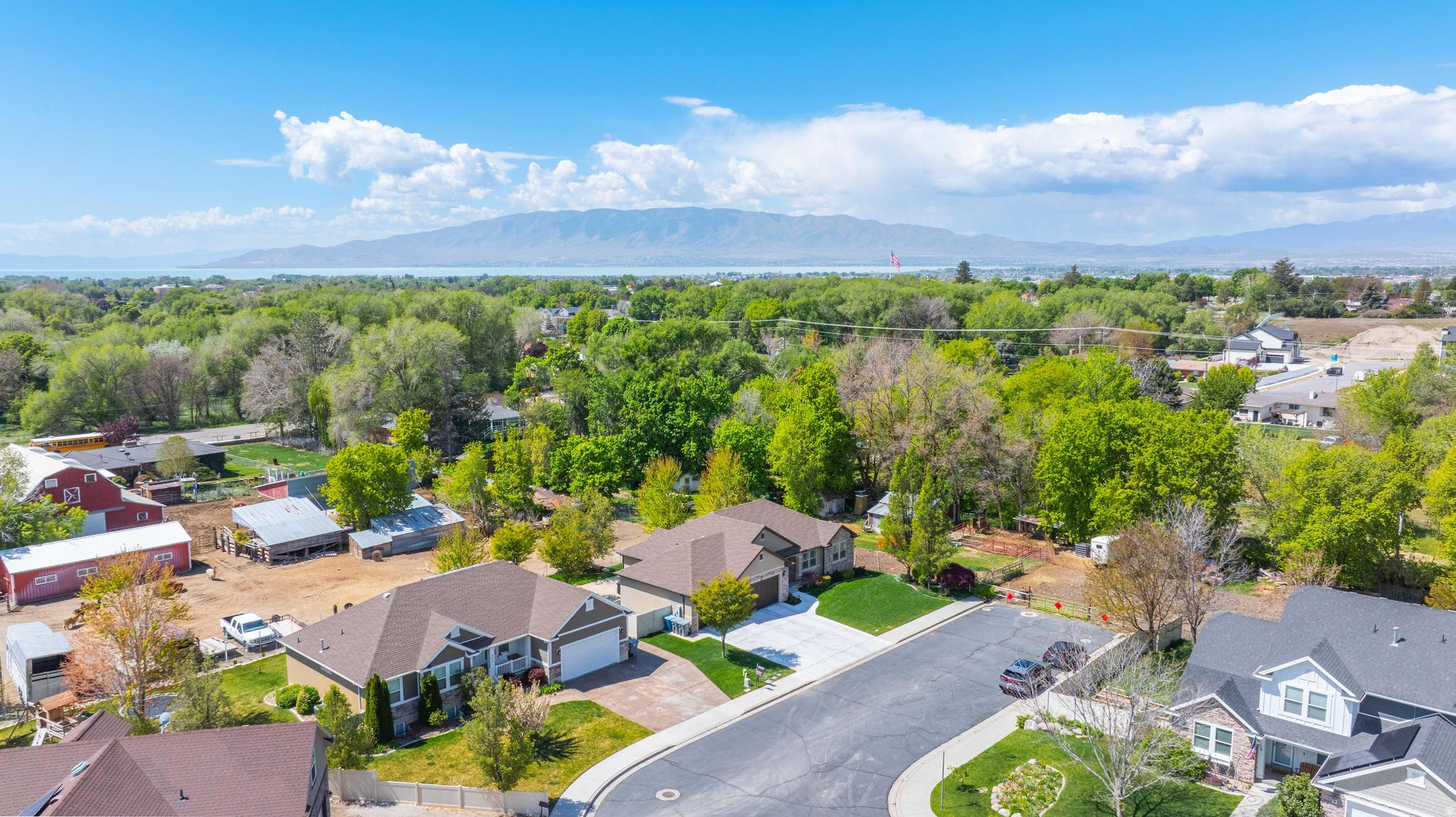 BURCH HOLLOW - Residential