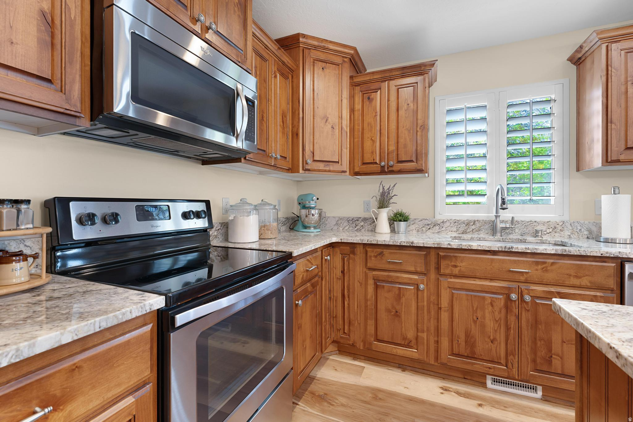BURCH HOLLOW - Residential