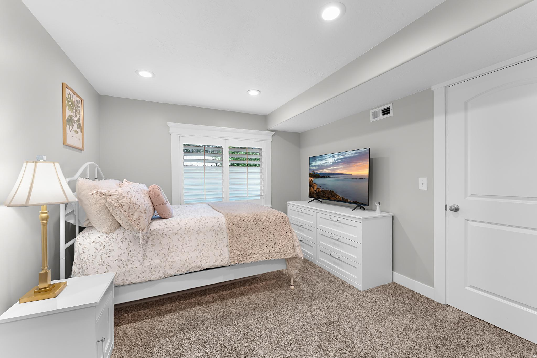 BURCH HOLLOW - Residential