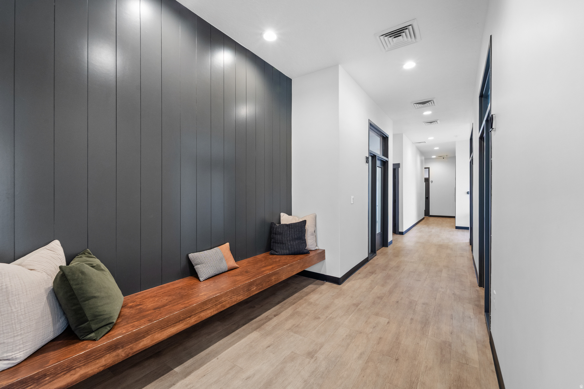 RIDGE - Commercial Sale