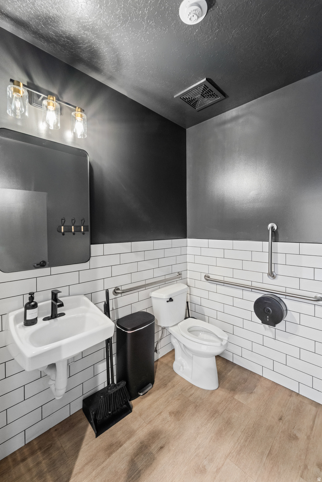 RIDGE - Commercial Sale