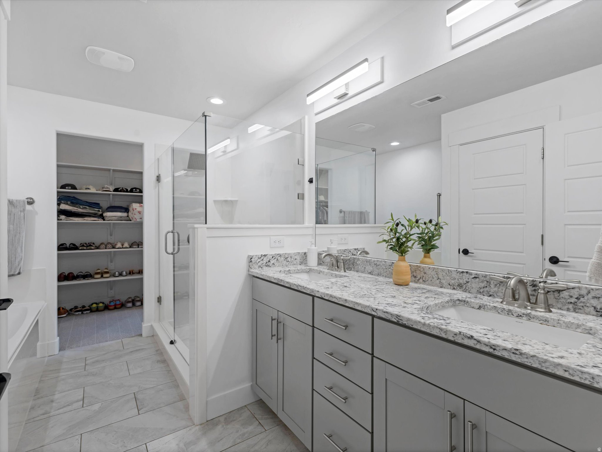 DANSIE PLACE - Residential