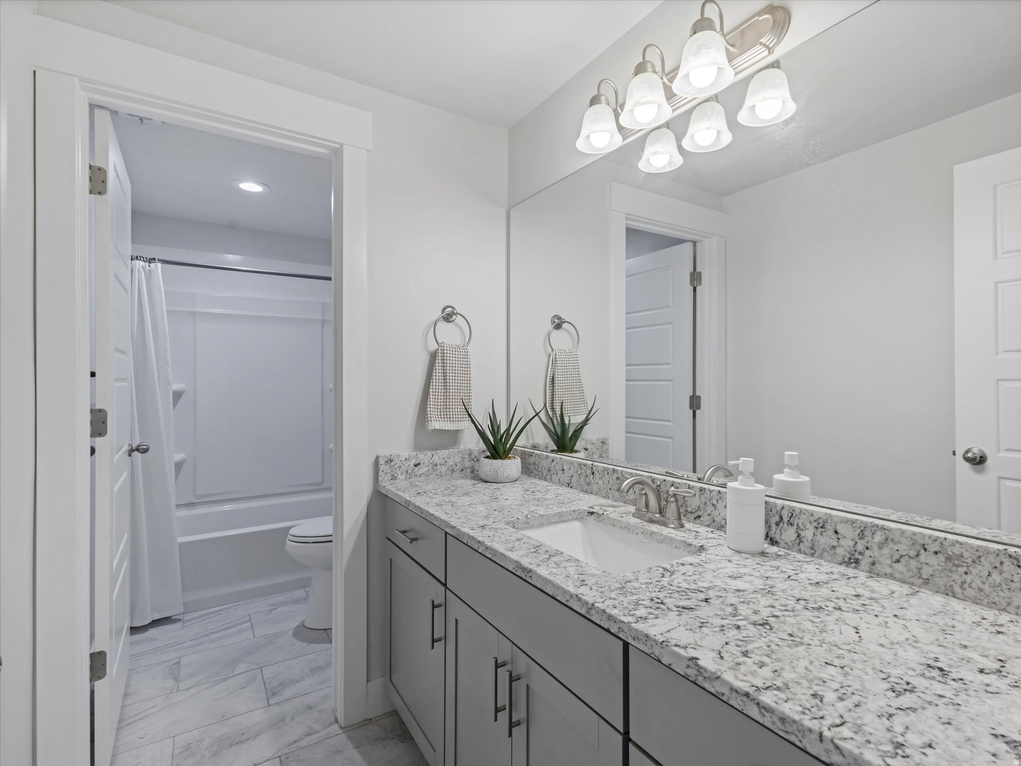 DANSIE PLACE - Residential