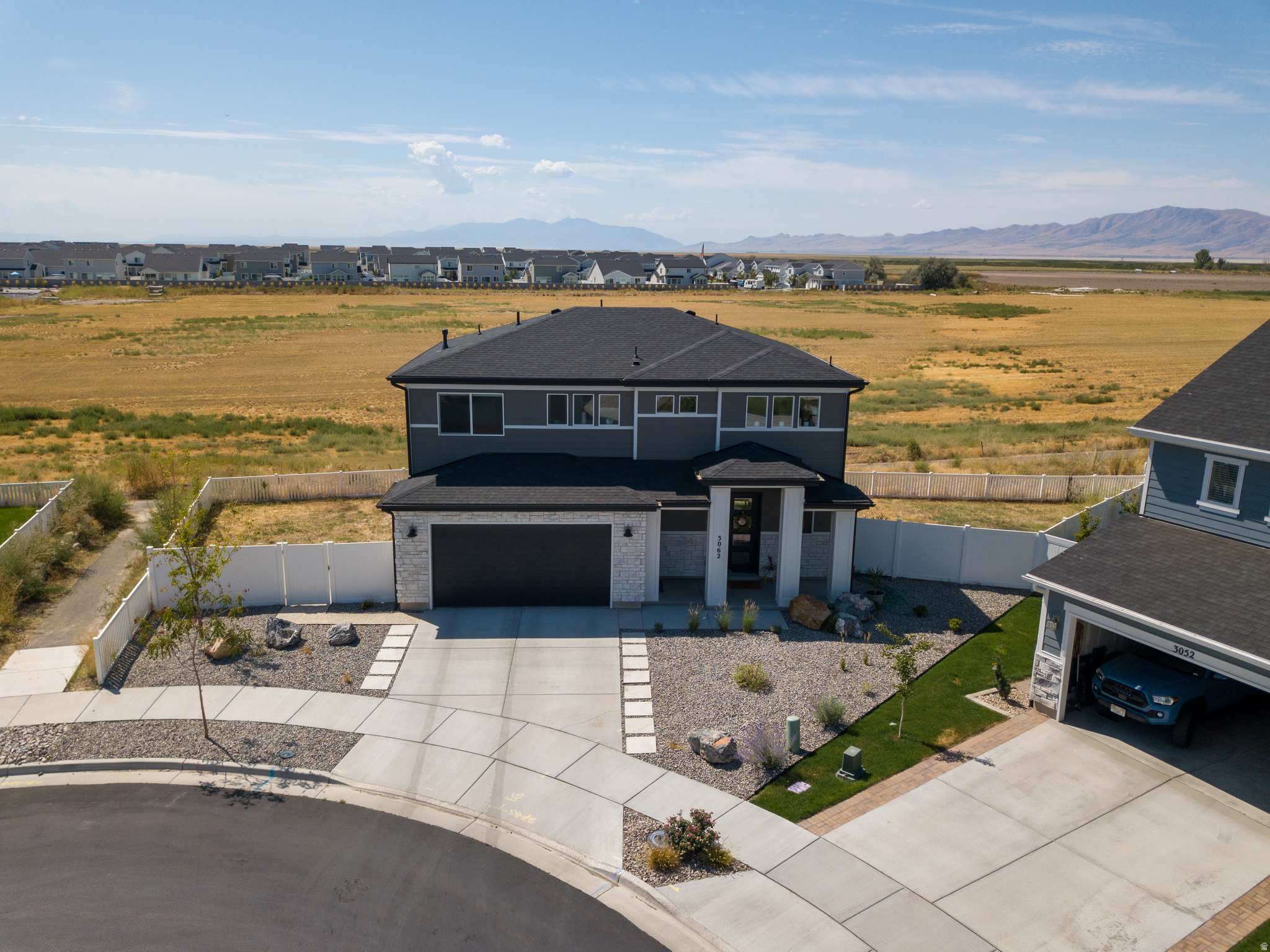 SHORELINE CREEKSIDE - Residential