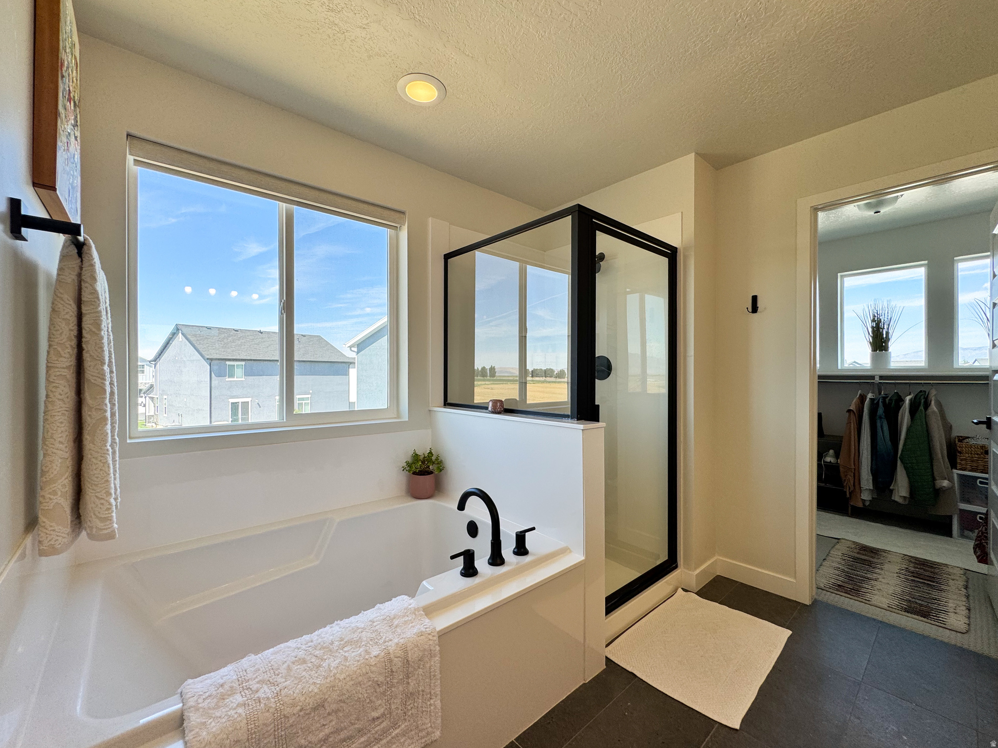 SHORELINE CREEKSIDE - Residential