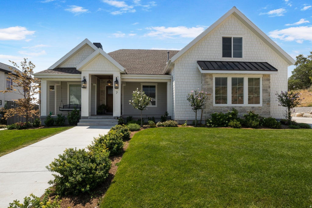 Photo of 7 E ELK CT, Alpine, UT 84004 (MLS # 2177041)
