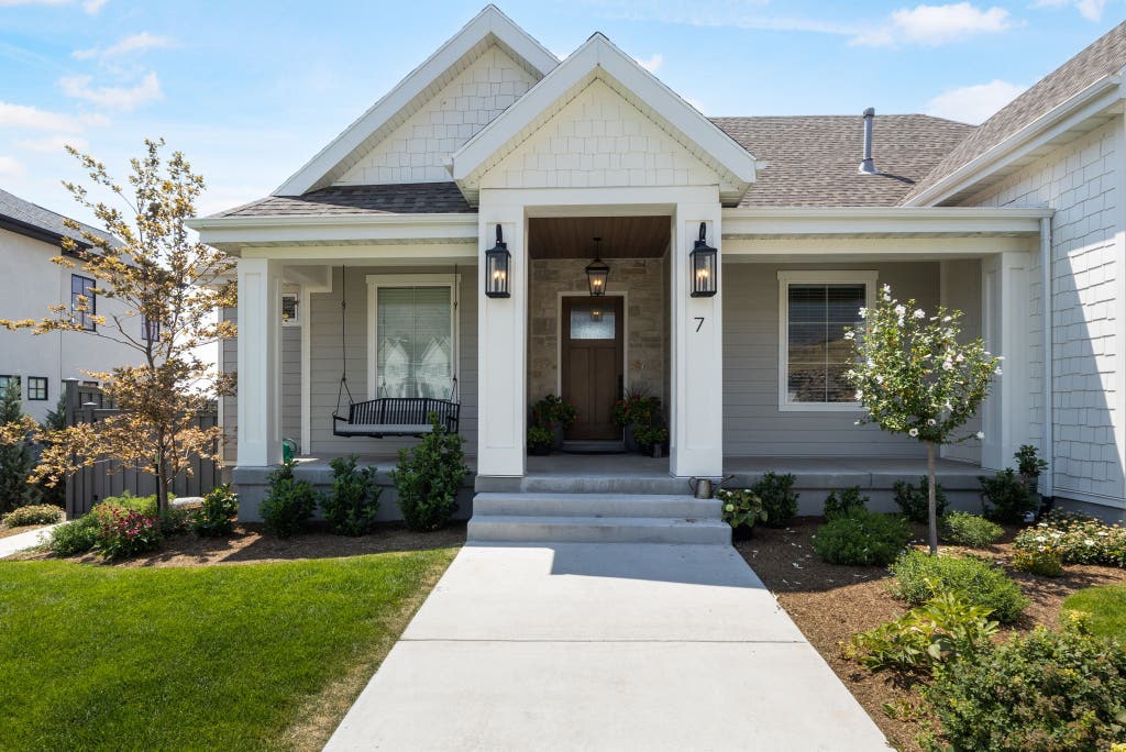 Photo of 7 E ELK CT, Alpine, UT 84004 (MLS # 2177041)