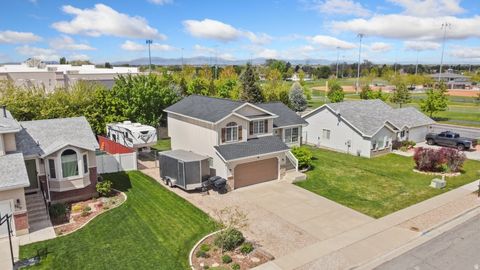 Tiny photo for 2029 N 1720 W, Clinton, UT 84015 (MLS # 2150470)
