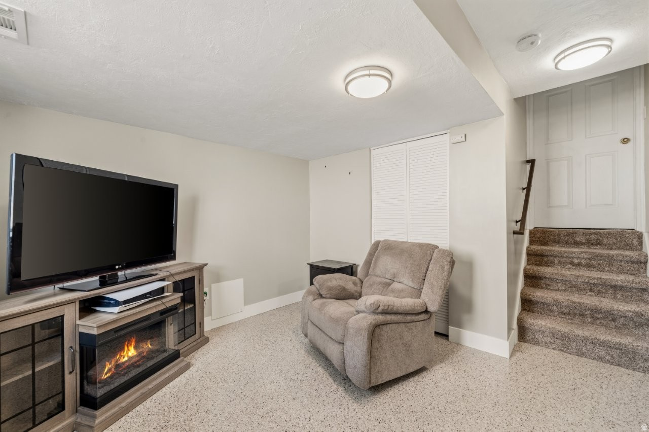 DAWSON ESTATES - Residential