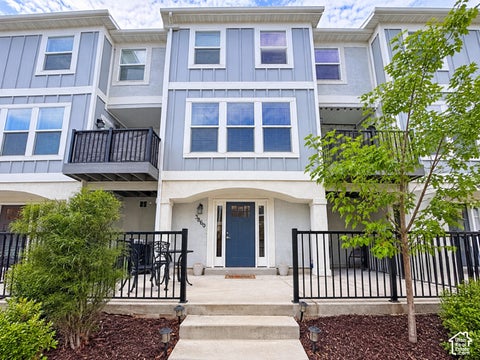 Photo of 3860 W MOSSMORRAN LN, Taylorsville, UT 84129 (MLS # 2187619)