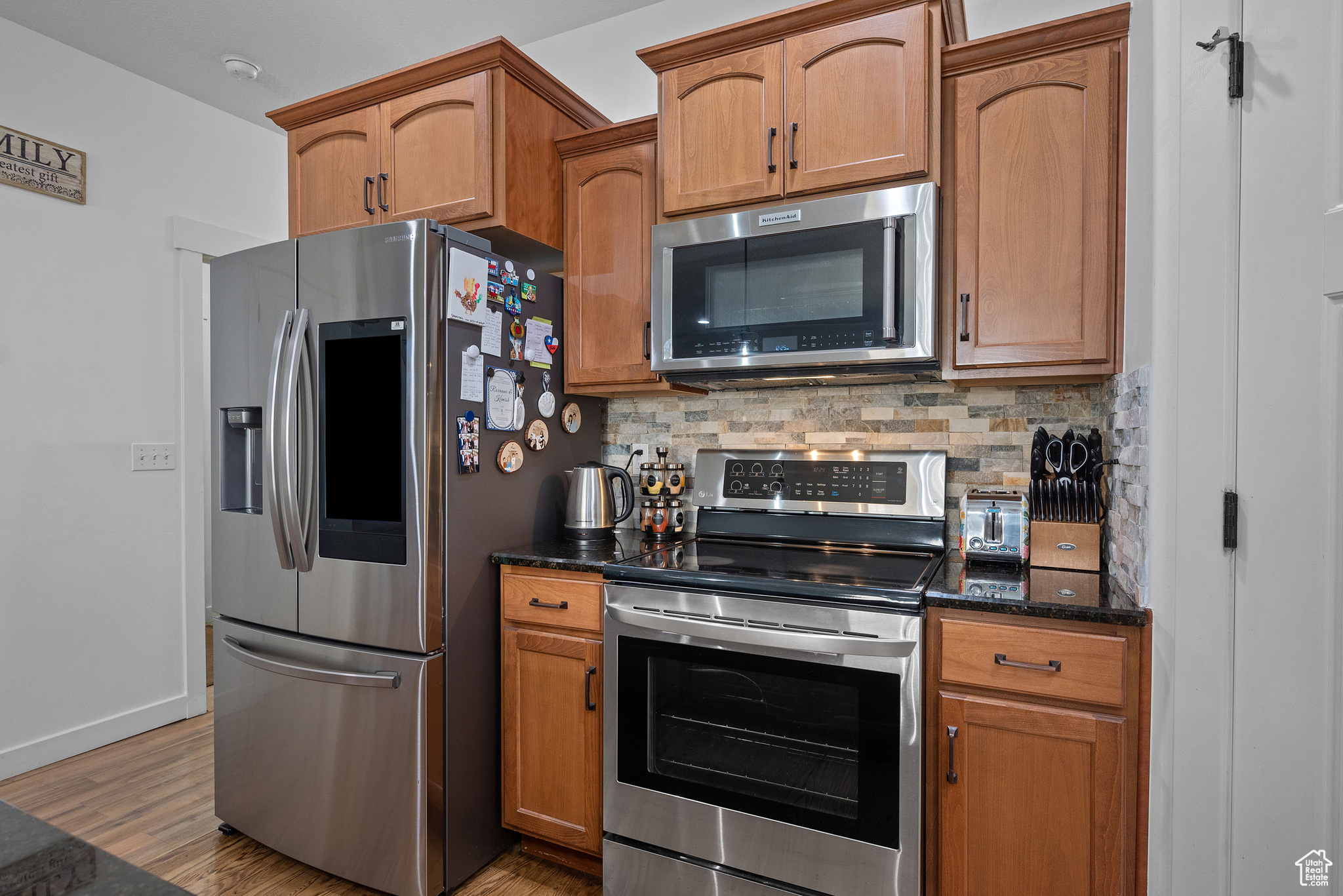 THE CEDARS AT CEDAR HILLS - Residential