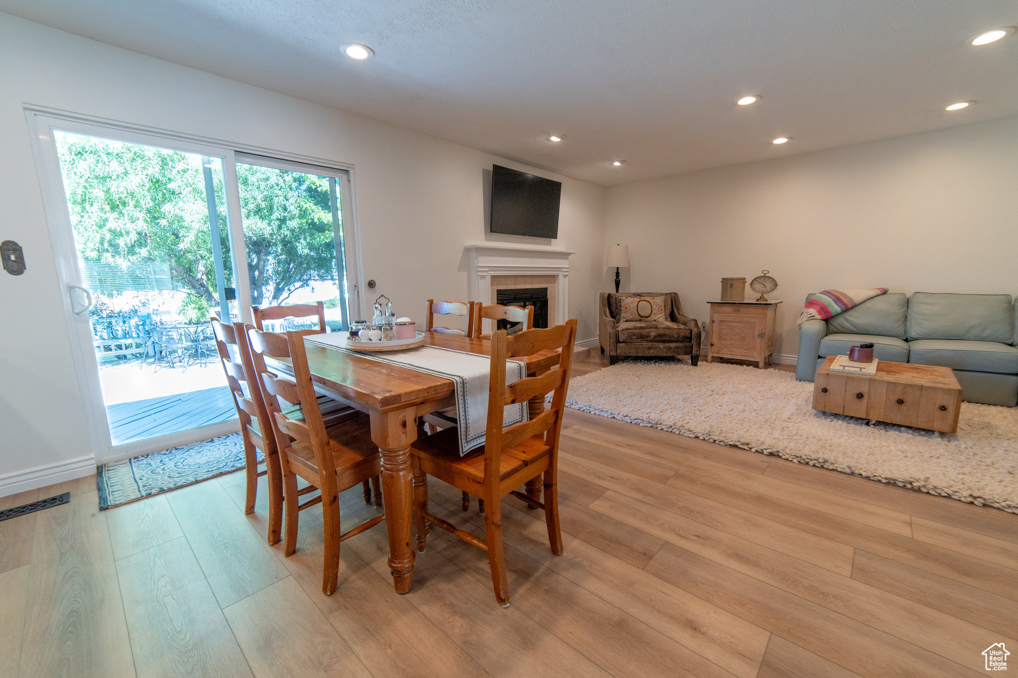 WHITE CITY - Residential