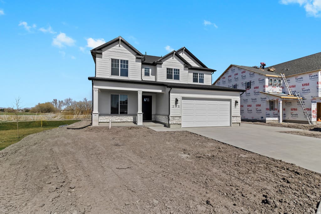 Photo of 1692 W RIVERGATE DR, Logan, UT 84321 (MLS # 2165254)