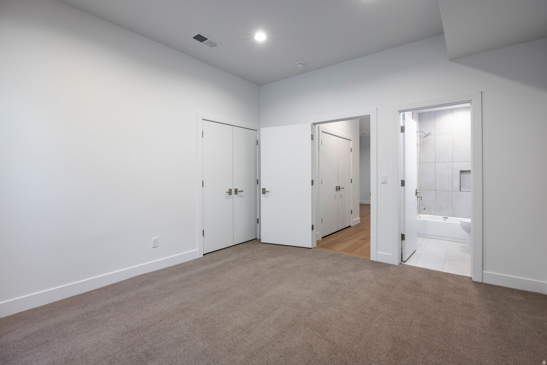 EAST CAPITOL GARDENS - Residential Income