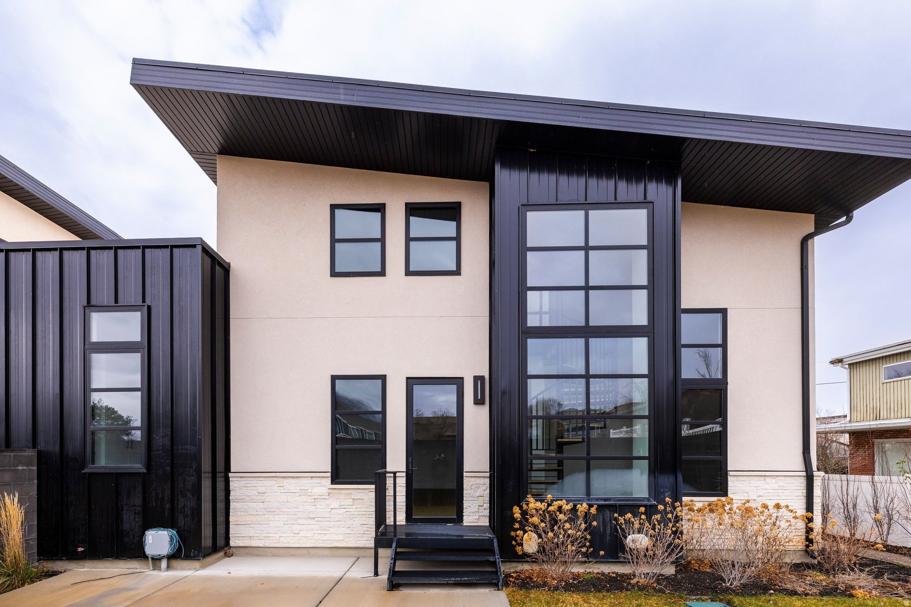 EAST CAPITOL GARDENS - Residential Income