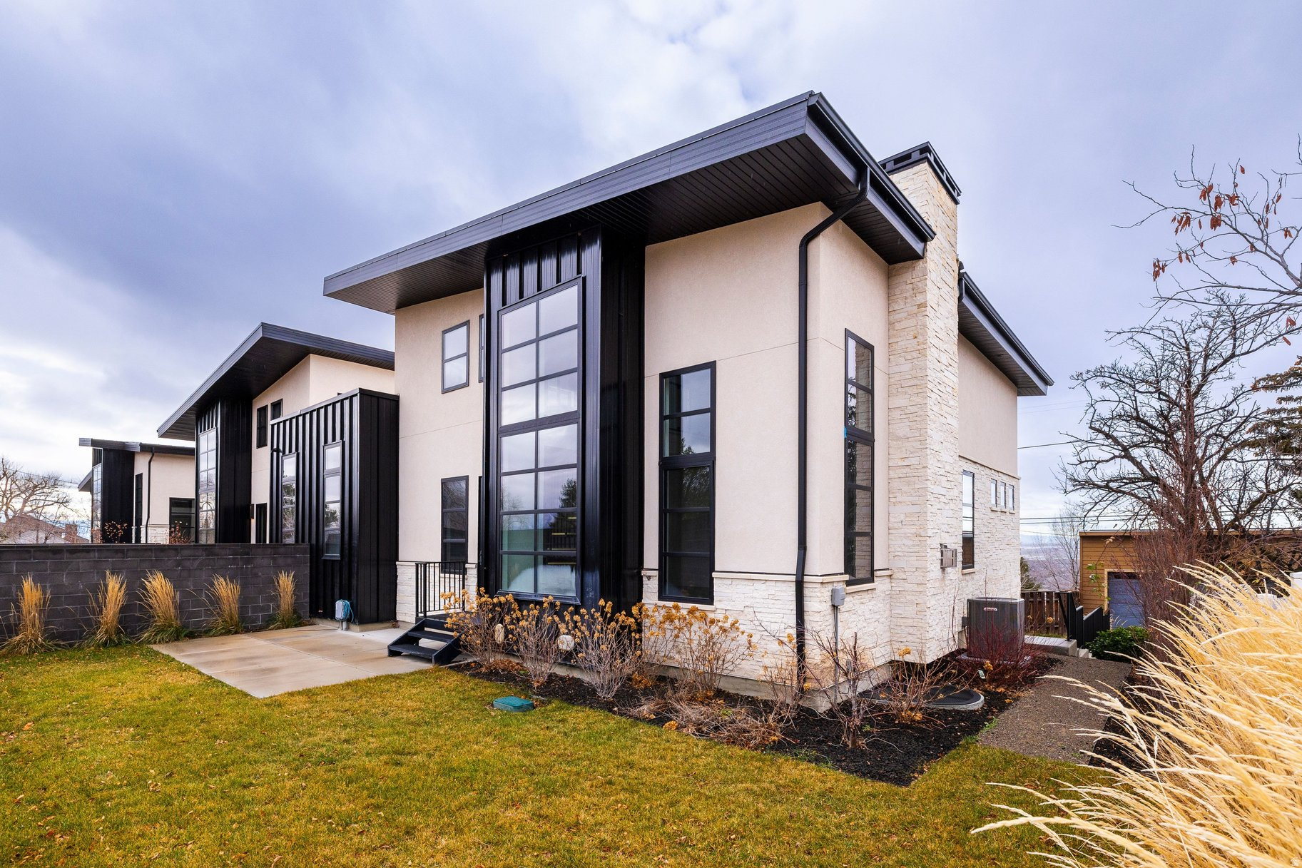 EAST CAPITOL GARDENS - Residential Income