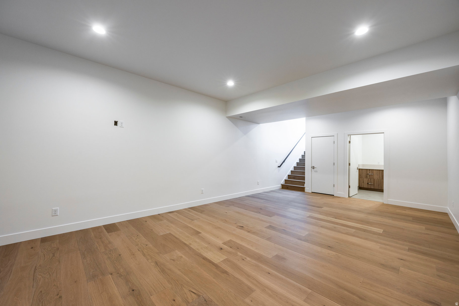 EAST CAPITOL GARDENS - Residential Income